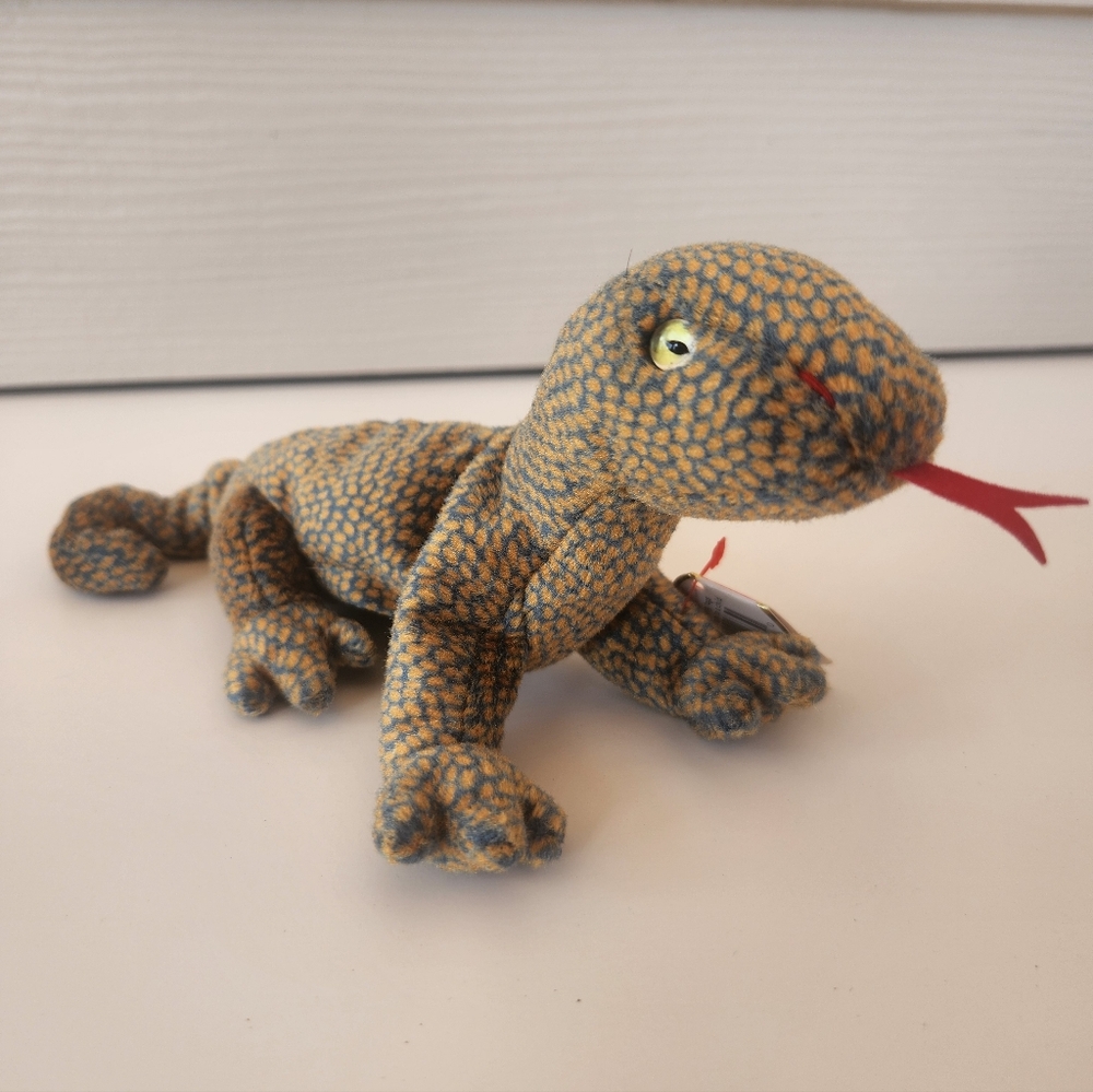 Ty Beanie Baby -named "SCALY" - Scaly the Lizard, NWT  (PART of 3/$15 Sale)